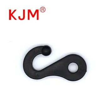 Plastové háčiky na zavesenie